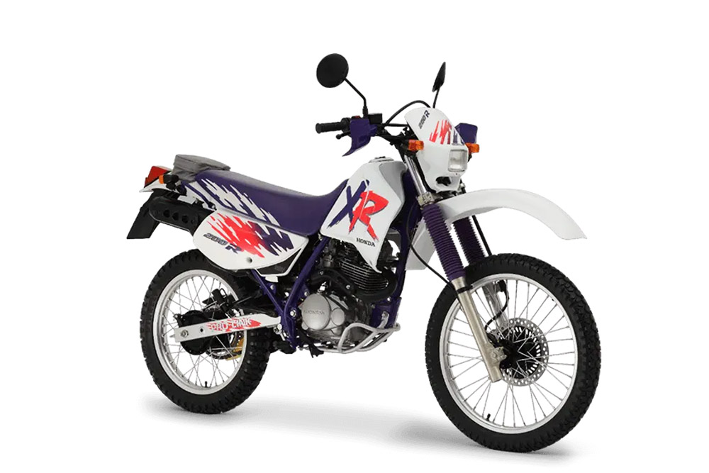 xr 200 é antiga moto trail honda