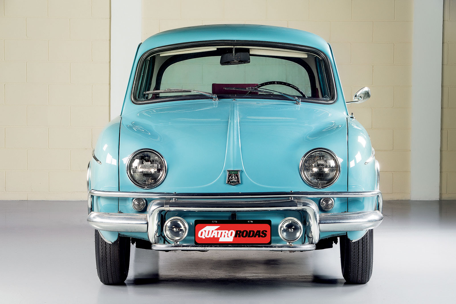 Willys Gordini, o pequeno sedã Renault que surgiu moderno e mais rápido